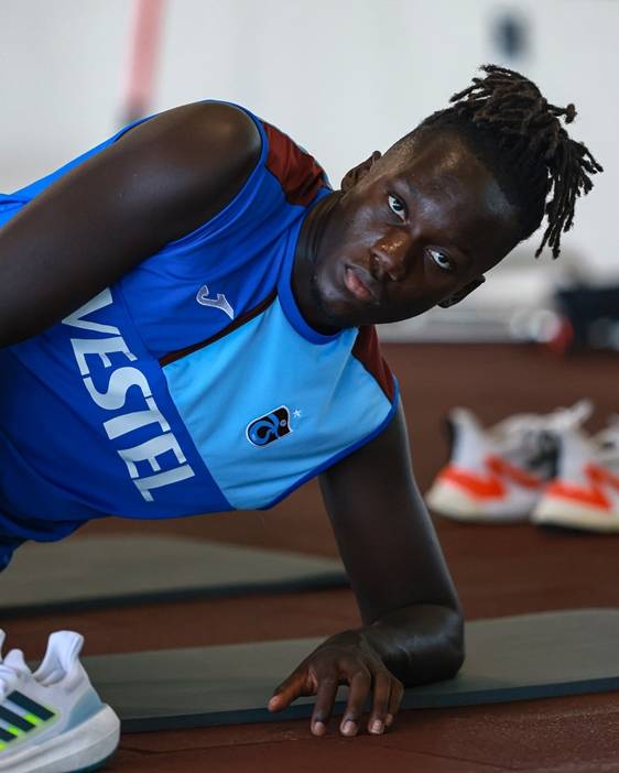 Trabzonspor Lig’in 8. haftasında deplasmanda oynayacağı  Adana Demirspor maçı hazırlıklarına başladı 26